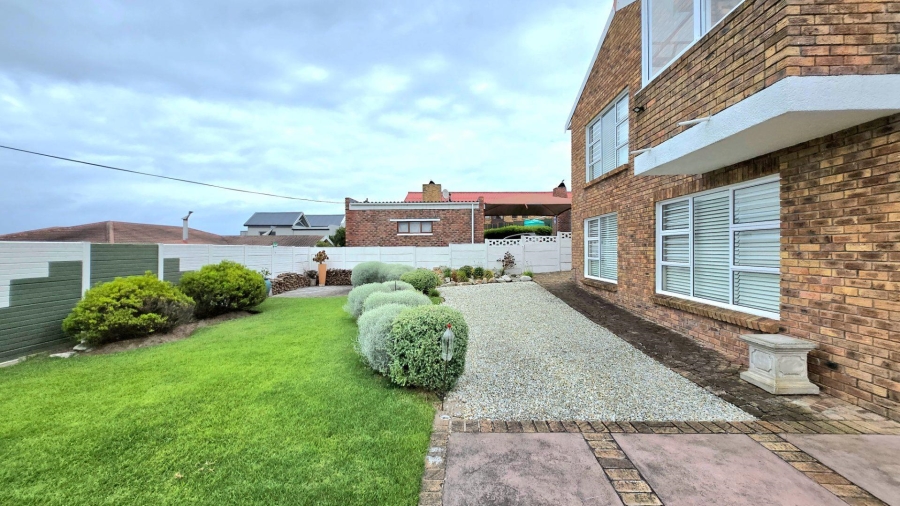 4 Bedroom Property for Sale in Kleinbaai Western Cape